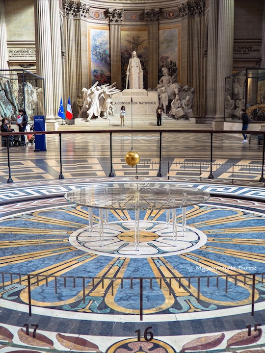 巴黎萬神殿 Panthéon 法國先賢的安葬地,雨果、盧梭都在這 法國巴黎萬神殿 傅科擺