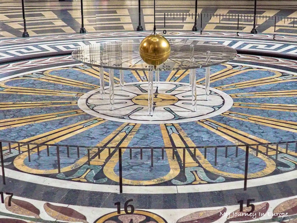 巴黎萬神殿 Panthéon 法國先賢的安葬地,雨果、盧梭都在這 巴黎萬神殿 傅科擺鐘
