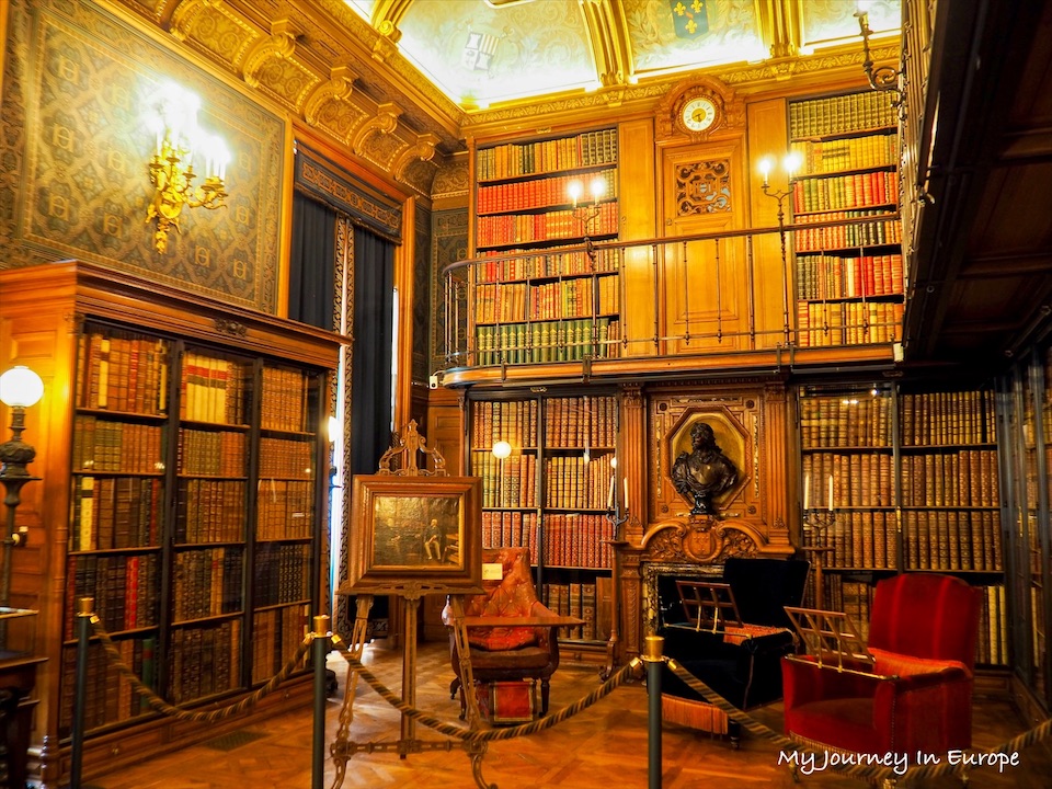 香堤堡 Château de Chantilly 一起去法國巴黎近郊城堡一日遊 法國城堡 香堤堡 Château de Chantilly 圖書館