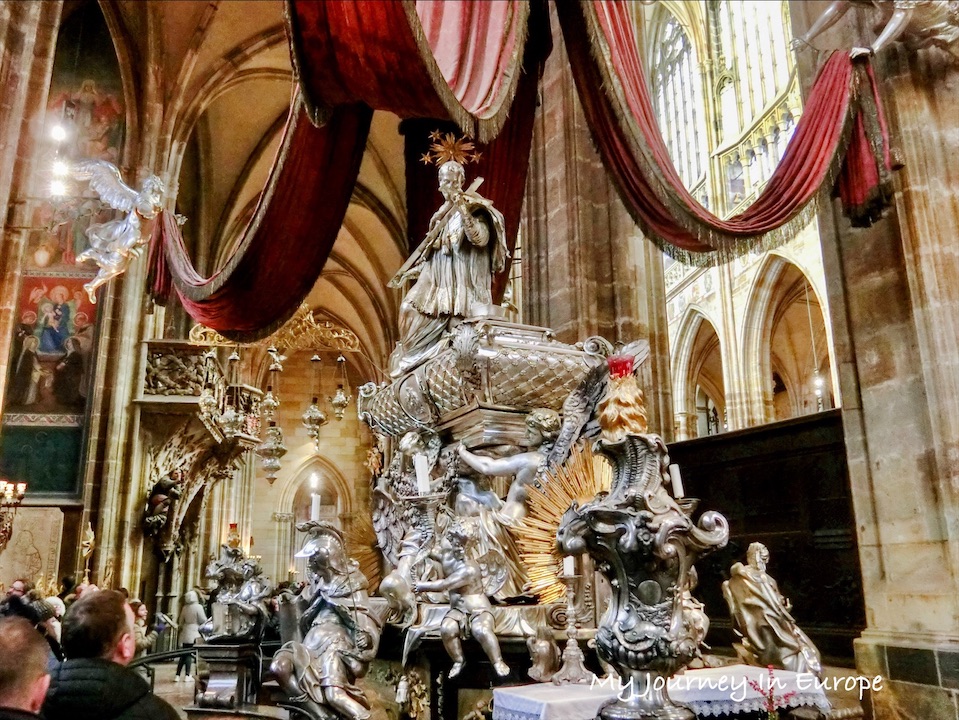 布拉格城堡 | 捷克聖維特大教堂參觀,含門票、交通介紹 捷克 Prague 旅遊景點 聖維特主教堂
