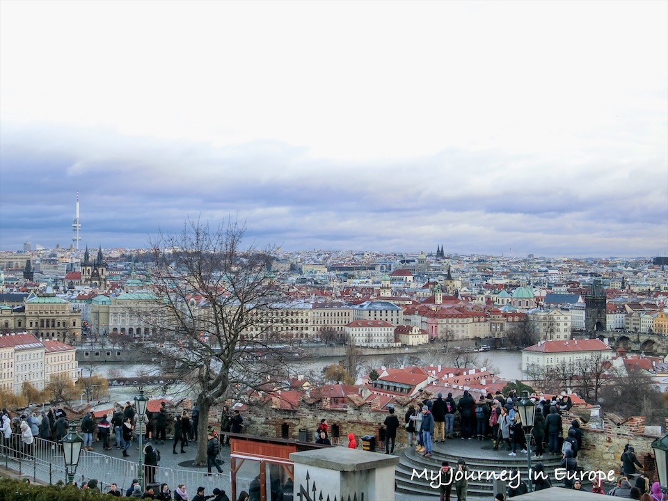 布拉格城堡 | 捷克聖維特大教堂參觀,含門票、交通介紹 捷克 布拉格 Prague 必去景點 城堡區瞭望台