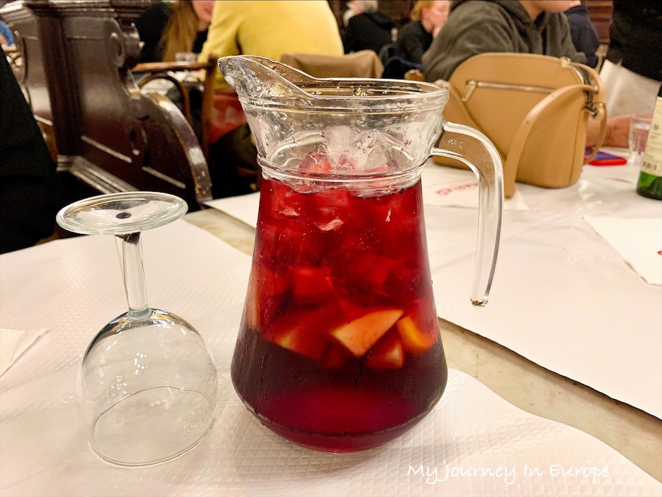 巴黎百年餐廳 Bouillon Chartier 平價美味的法式料理 西班牙紅酒 Sangria
