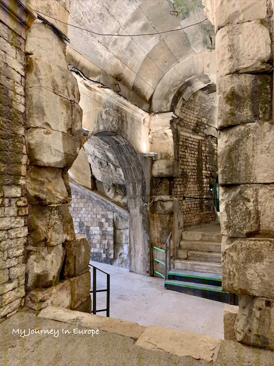 法國 Nimes 南法古羅馬遺跡之旅