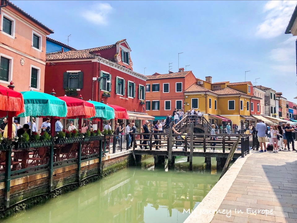 威尼斯彩色島 Burano 義大利必去夢幻小島,含交通景點介紹 義大利 威尼斯彩色島 旅遊推薦
