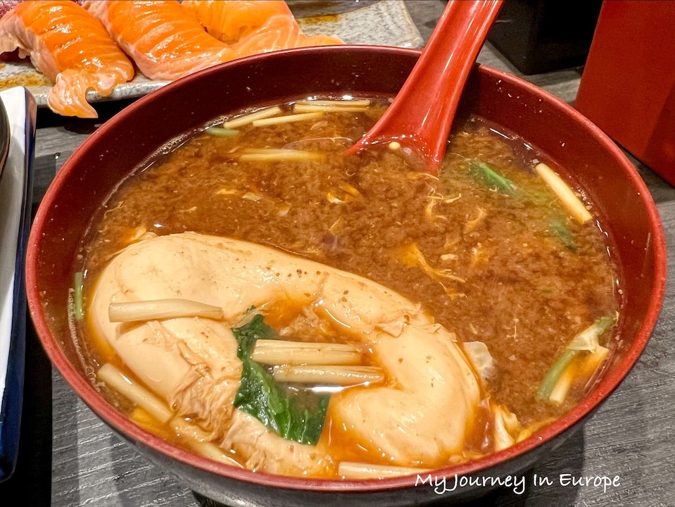 大阪梅田美食 | 春駒壽司,天神橋筋商店街超人氣名店 日本味噌湯