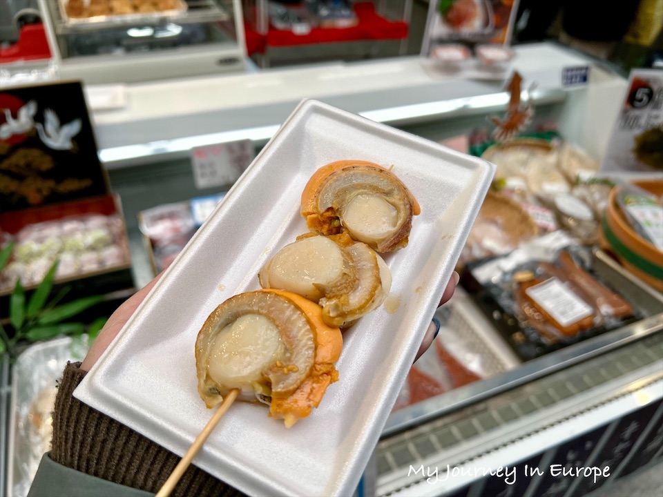 黑門市場 | 日本大阪美食之旅,大啖鰻魚、河豚、扇貝 黑門市場吃扇貝