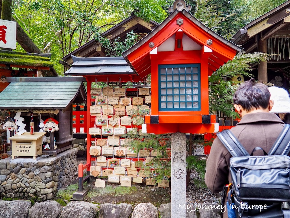 京都嵐山野宮神社 | 隱身竹林裡,祈求戀愛運、學業進步的人氣神社 京都嵐山野宮神社