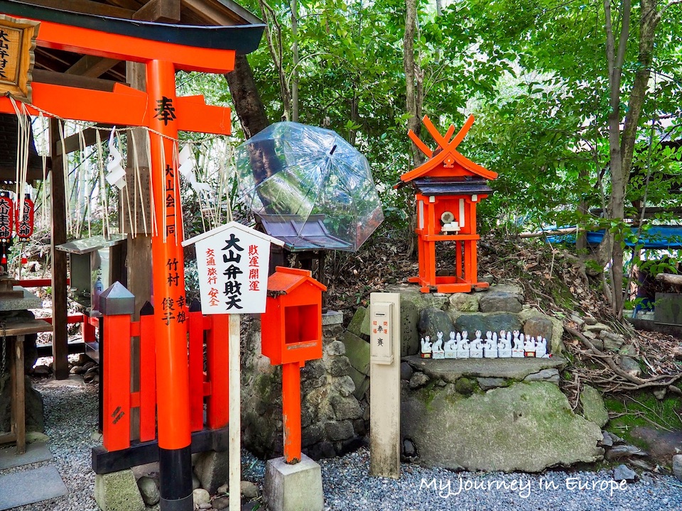 京都嵐山野宮神社 | 隱身竹林裡,祈求戀愛運、學業進步的人氣神社 日本神社參拜