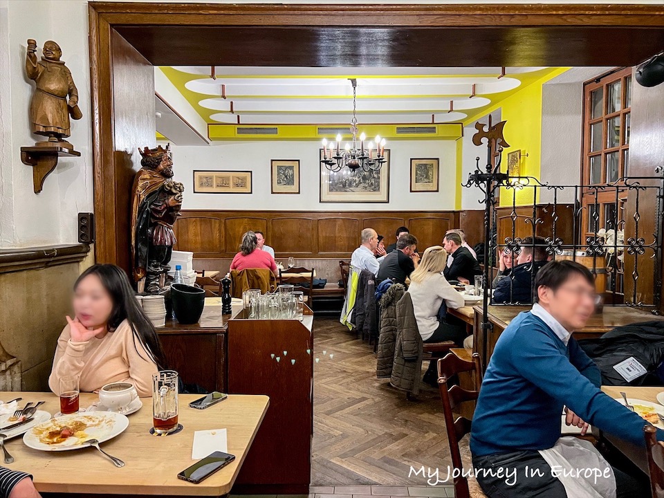 杜塞道夫市中心餐廳 Brauerei Zum Schiffchen 品嚐美味道地德國菜 杜塞道夫市中心餐廳 Brauerei Zum Schiffchen