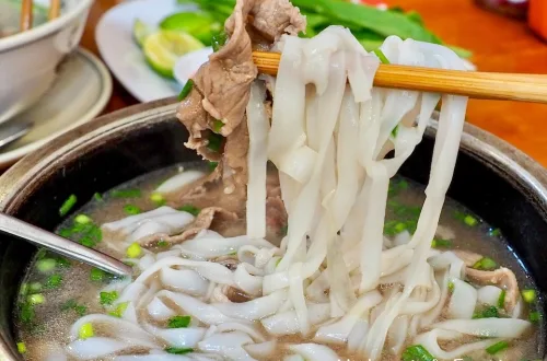 胡志明市美食推薦 越南河粉