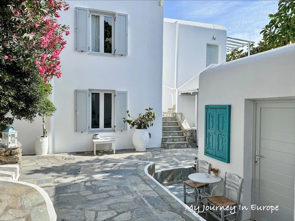 希臘米克諾斯住宿 Mykonos Town Suites 市中心的純白民宿,位置、機能超方便 米克諾斯民宿走廊
