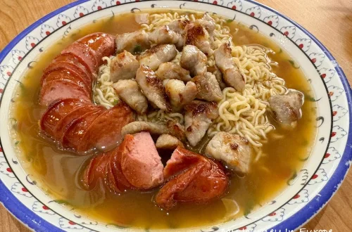 肉丁公仔麵