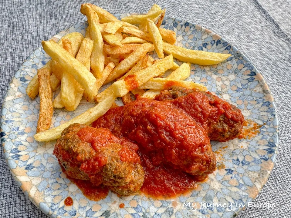 希臘卡蘭巴卡餐廳 Ambrosia Taverna 天空之城腳下的美味餐廳 Soutzoukakia 牛肉丸