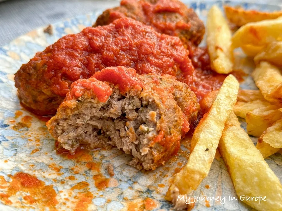 希臘卡蘭巴卡餐廳 Ambrosia Taverna 天空之城腳下的美味餐廳 Soutzoukakia 牛肉丸