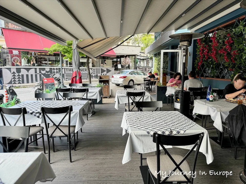 希臘卡蘭巴卡餐廳 Ambrosia Taverna 天空之城腳下的美味餐廳 希臘卡蘭巴卡餐廳 Ambrosia Taverna Restaurant