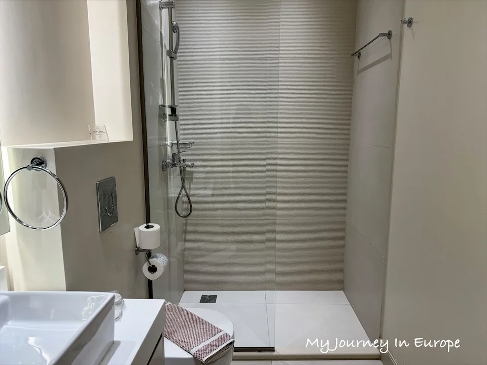 希臘雅典 | 比雷埃夫斯住宿 Gallery Suites & Residences 9分鐘抵達Piraeus港口 希臘住宿