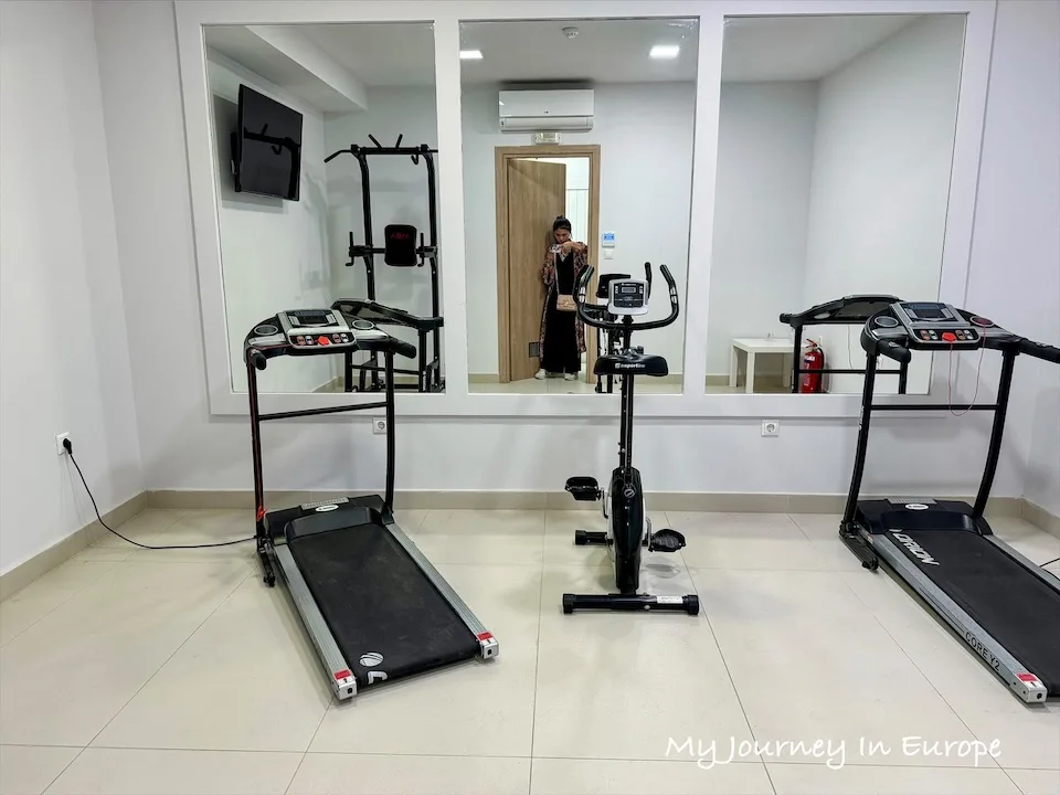 希臘雅典 | 比雷埃夫斯住宿 Gallery Suites & Residences 9分鐘抵達Piraeus港口 健身房