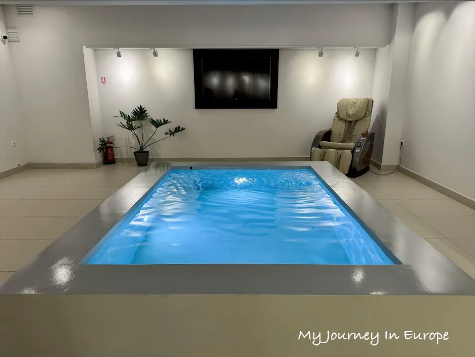 希臘雅典 | 比雷埃夫斯住宿 Gallery Suites & Residences 9分鐘抵達Piraeus港口 游泳池
