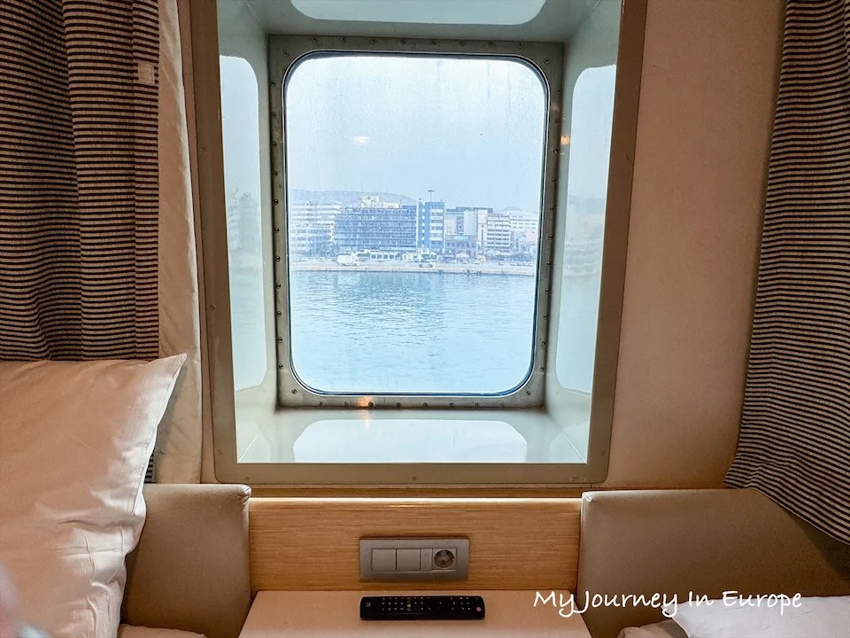 希臘跳島 | 搭船從雅典到聖托里尼,Blue Star Ferries 臥鋪搭乘經驗分享 希臘跳島 Blue Star Ferries 臥鋪船艙
